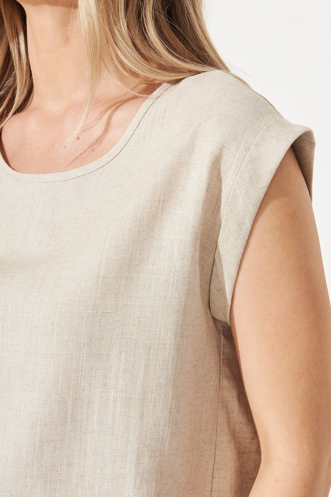 Rejina Top In Oatmeal Linen Blend - Image 4