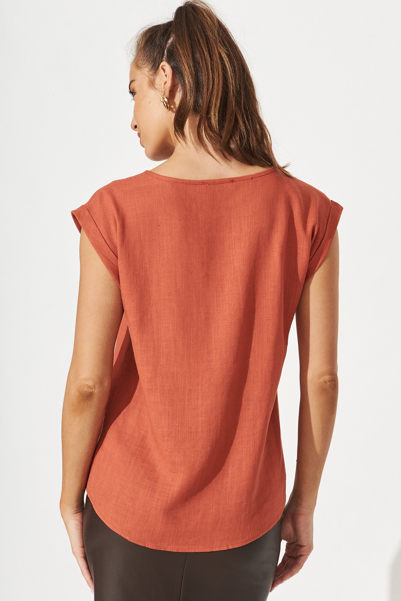 Rejina Top In Rust Linen Blend - Image 5