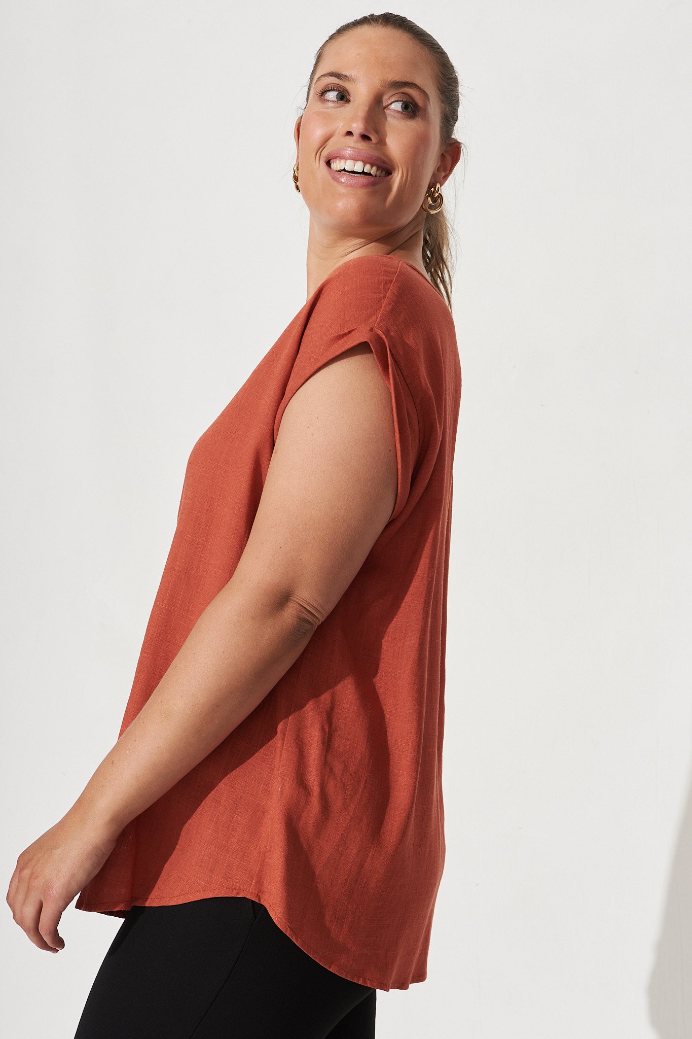 Rejina Top In Rust Linen Blend - Image 8