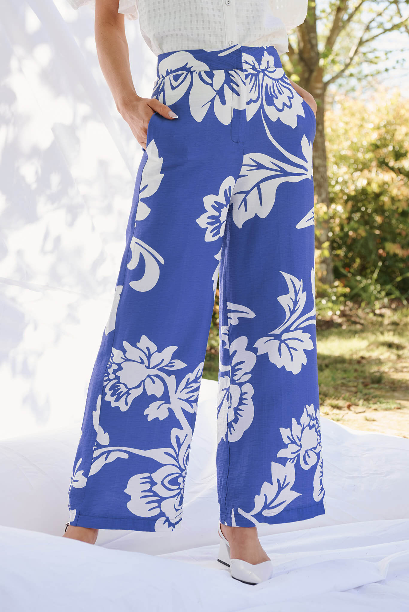 Aldridge Pant In Blue With White Floral - Image 3