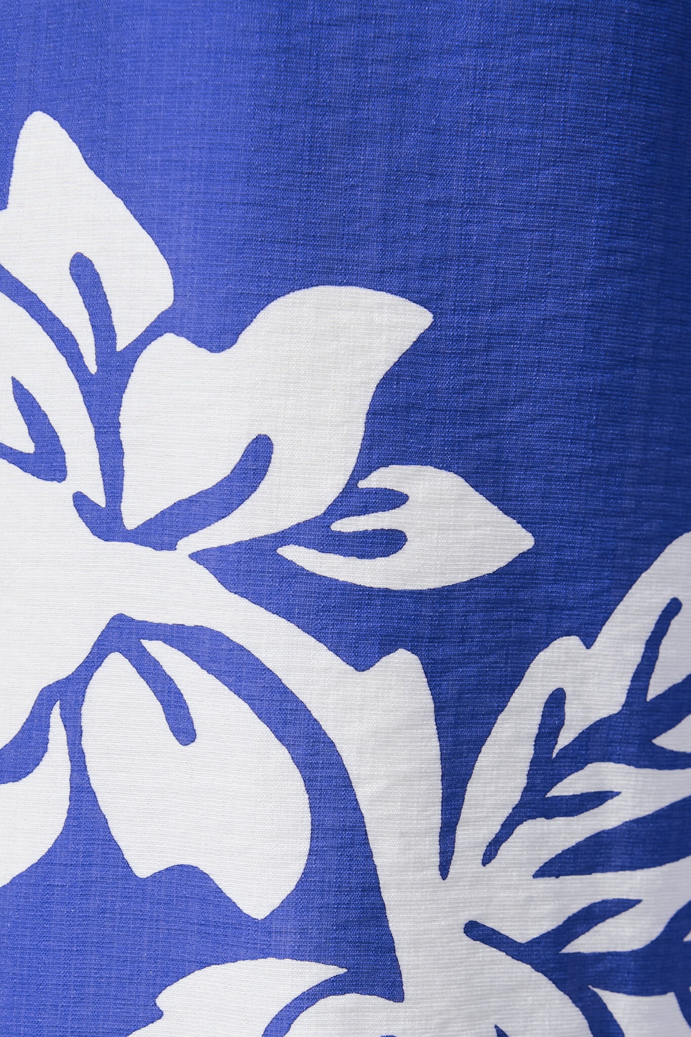 Aldridge Pant In Blue With White Floral - Image 11