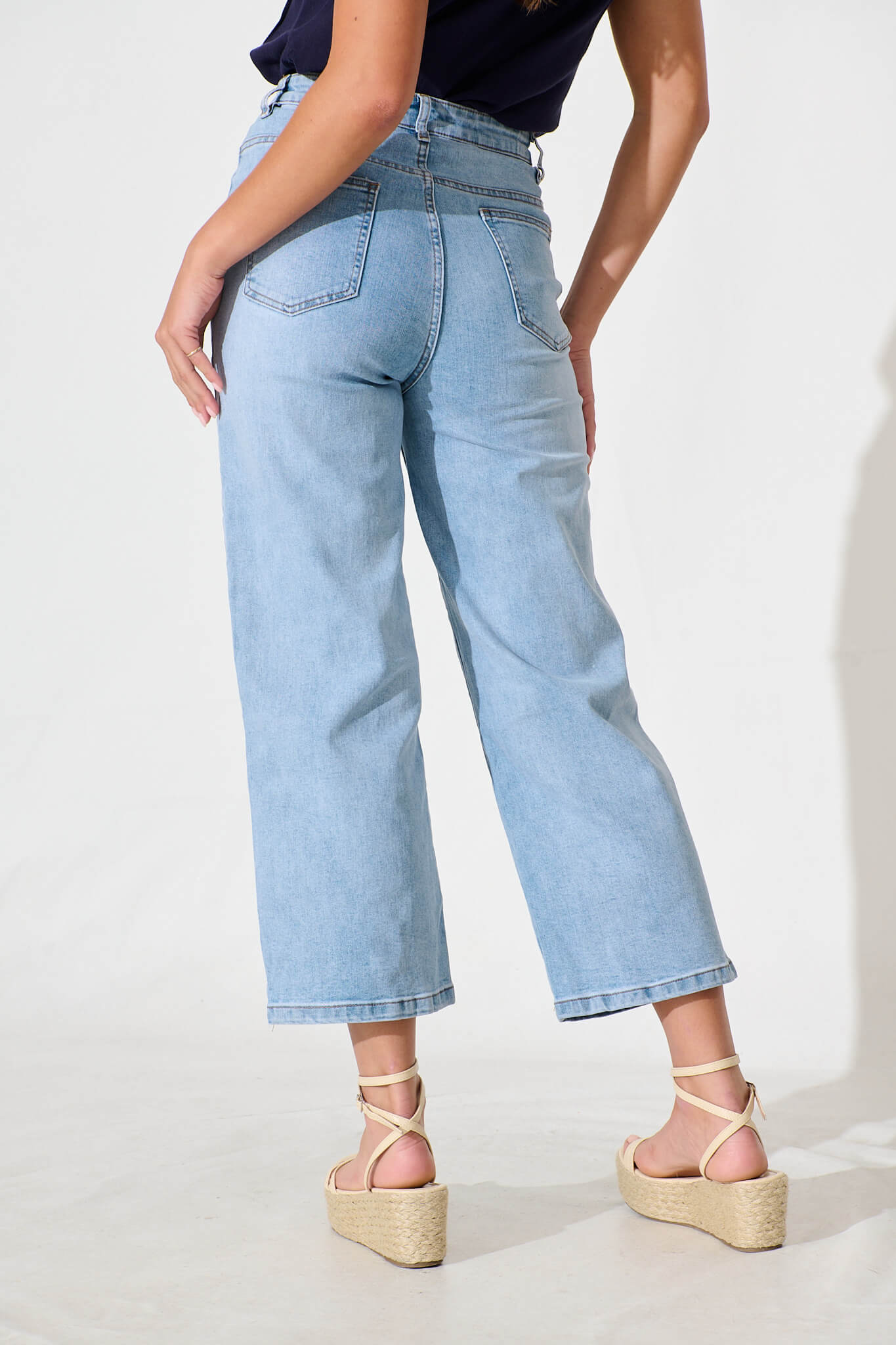 Aidy High Rise Relaxed Leg Crop Jean in Light Blue Denim - Image 3