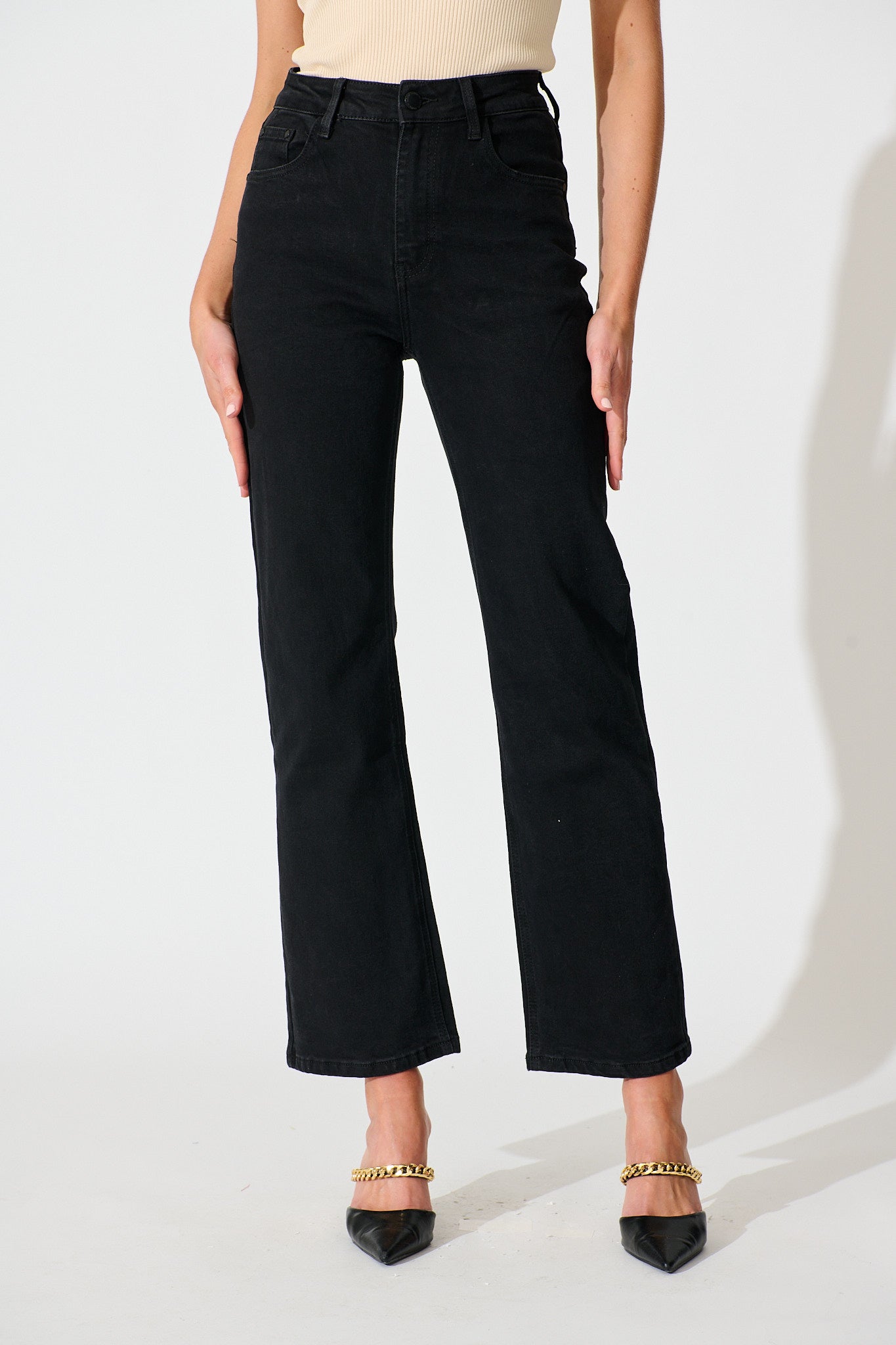 Atwood High Rise Relaxed Leg Jean in Black Denim - Image 4