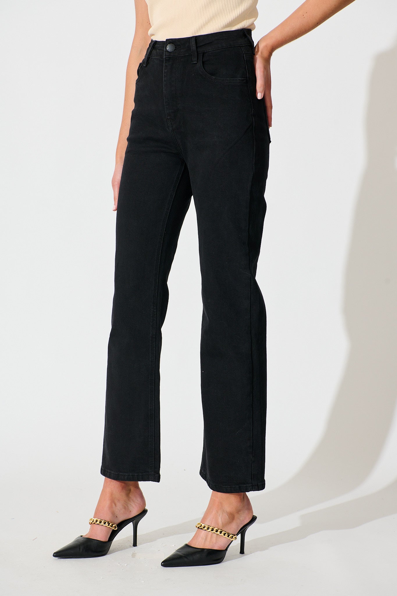 Atwood High Rise Relaxed Leg Jean in Black Denim - Image 5