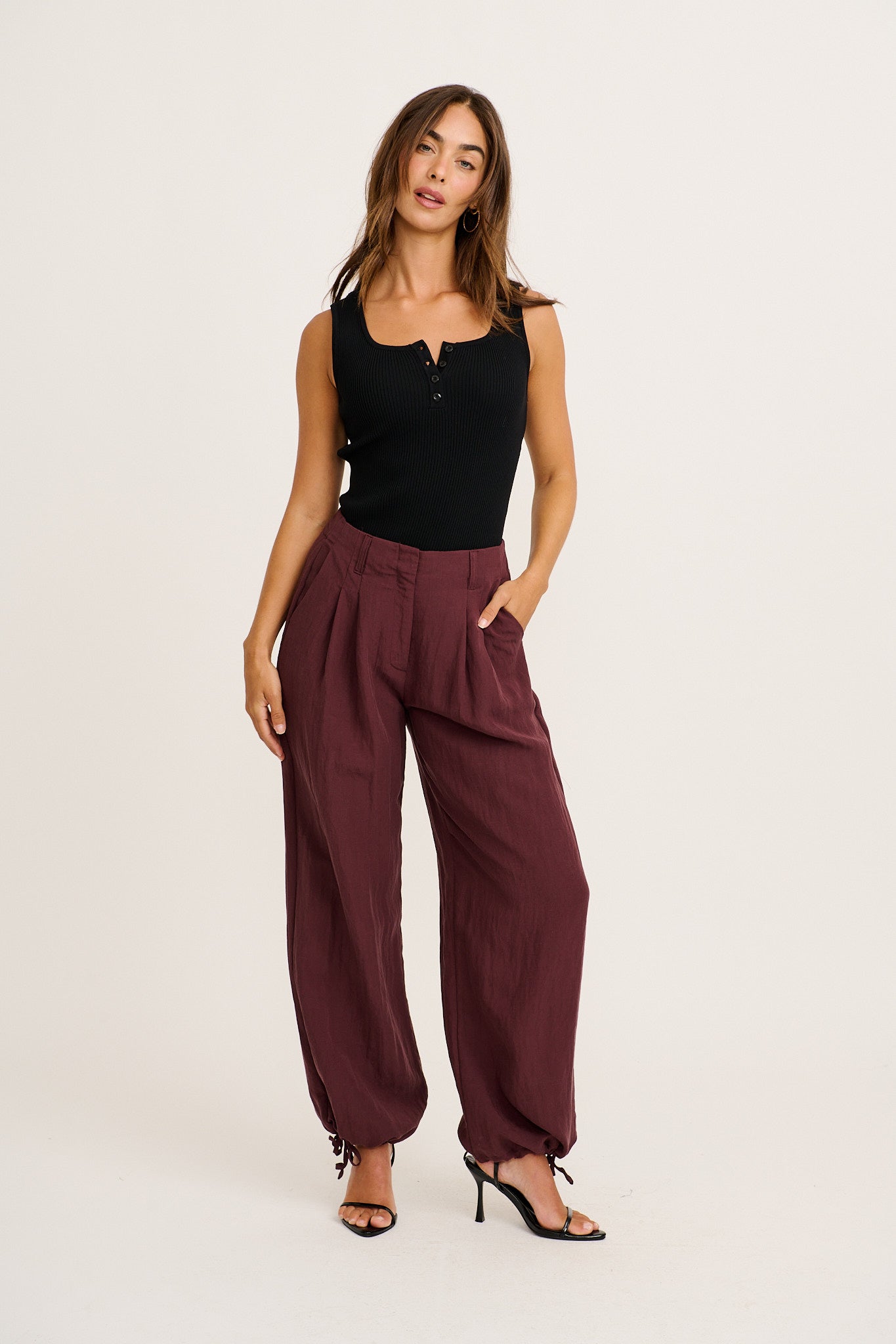 Acia Balloon Pant in Chocolate - Image 4