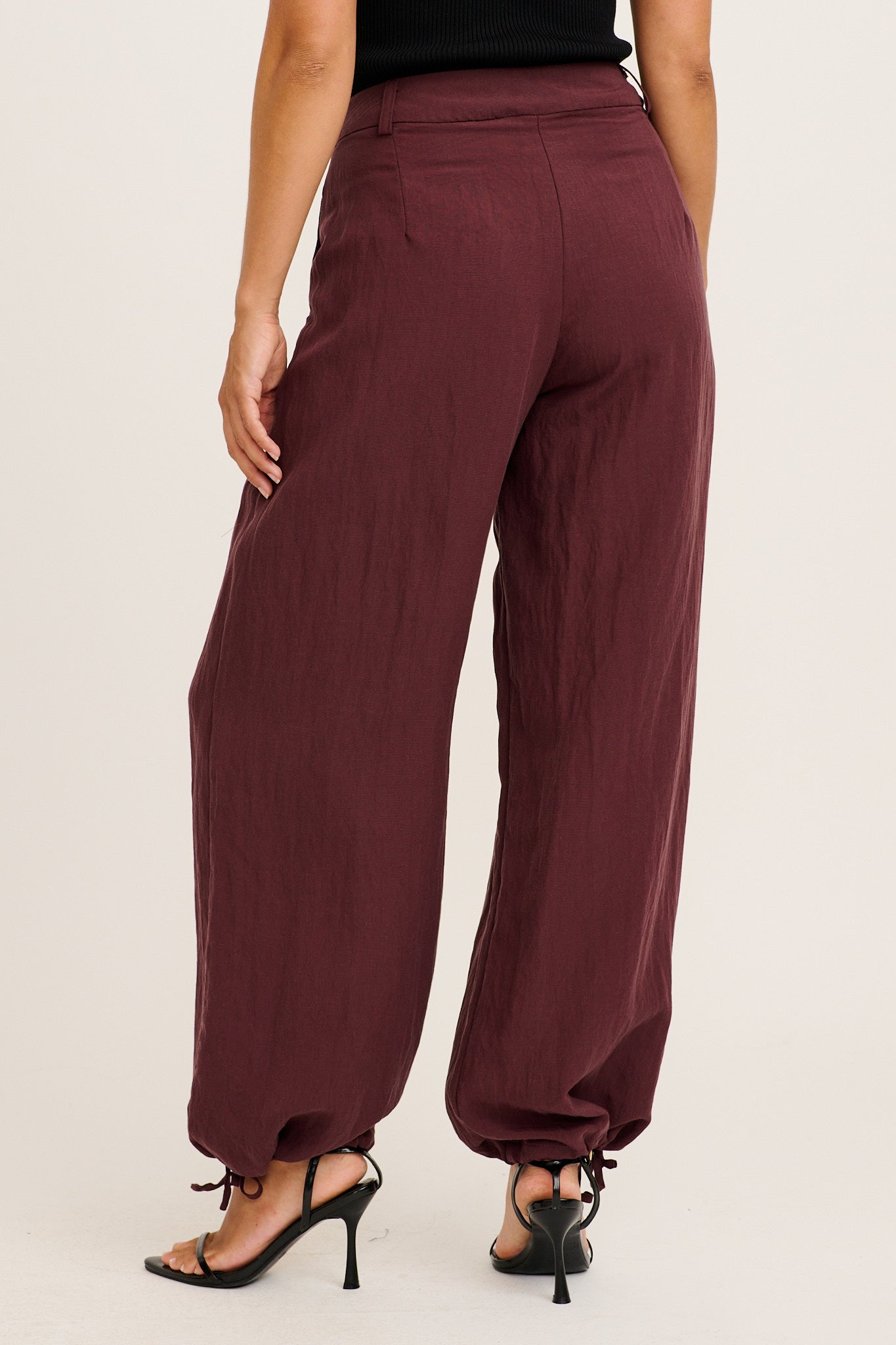 Acia Balloon Pant in Chocolate - Image 3
